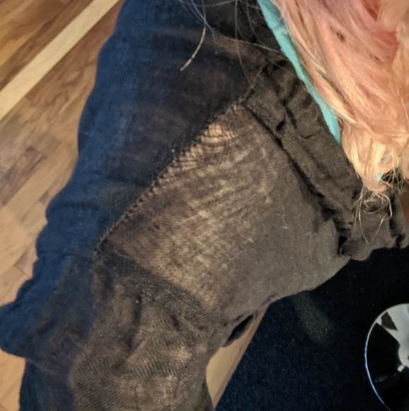 Krista Larson - Picture 9 of 11